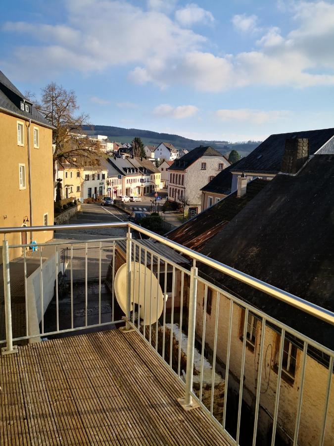 Mooi Ruim Appartement In Antieke Stadsboerderij Schönecken Εξωτερικό φωτογραφία